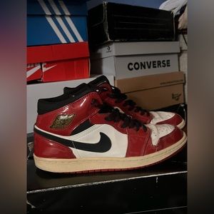 2003 Chicago jordan 1 mids